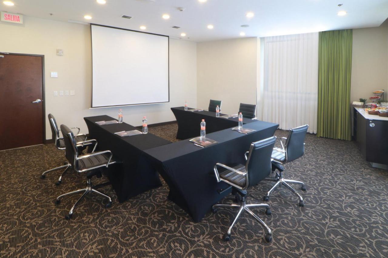 Staybridge By Ihg Hotel