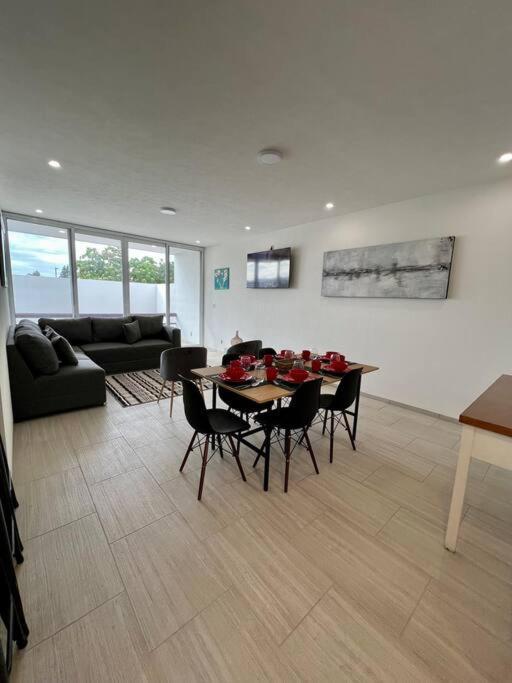 Lujoso Departamento Lomas 3 Apartamento