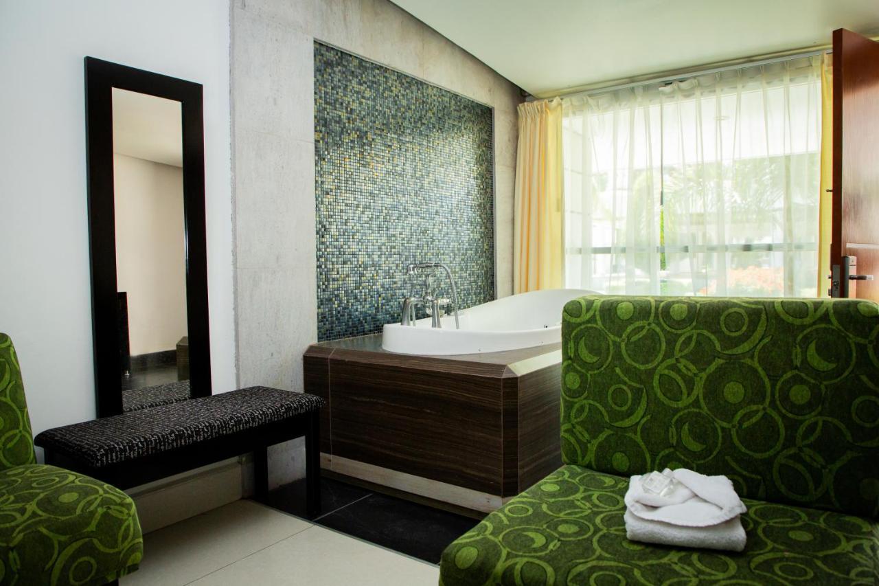 Maria Dolores Hotel 4*
