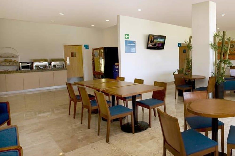 One Glorieta Juarez Hotel 3*