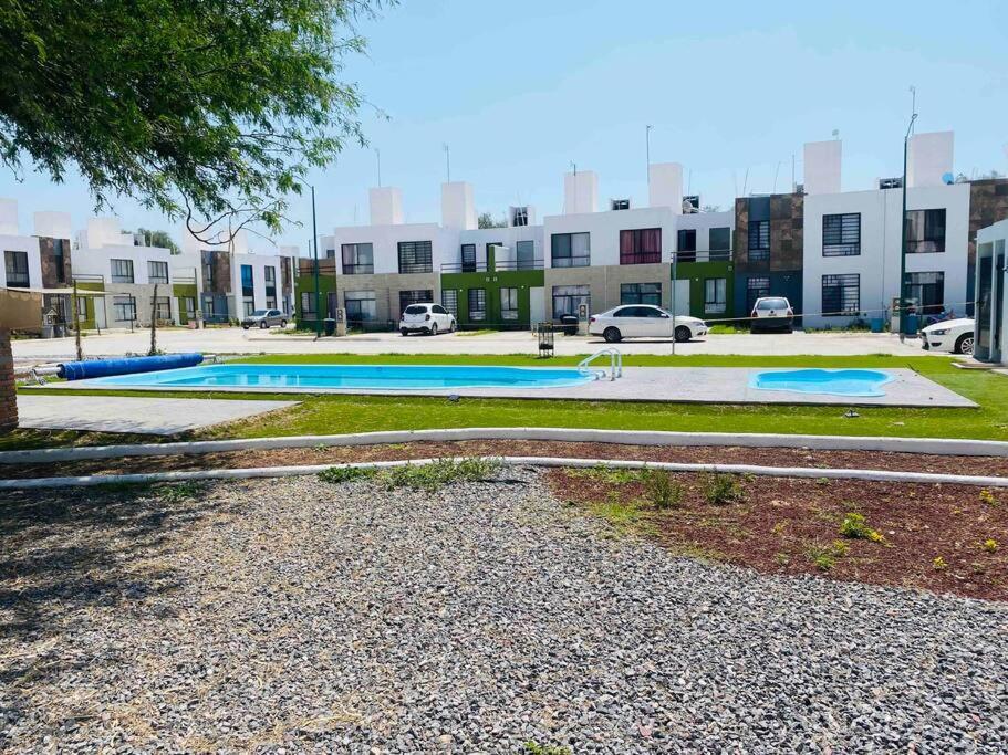 Comoda Casa Cerca De Soledad-aeropuerto Apartamento