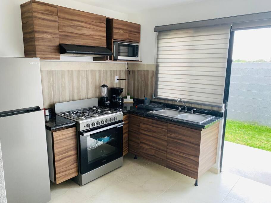 Apartamento Comoda Casa Cerca De Soledad-aeropuerto *
