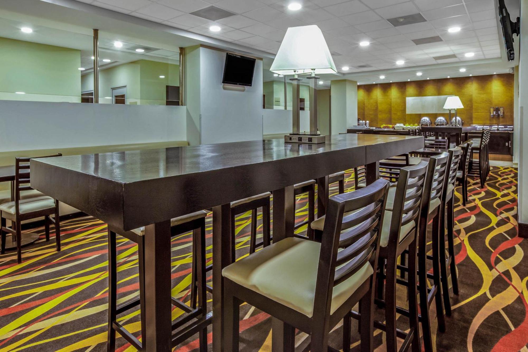 La Quinta by Wyndham San Luis Potosi Hotel