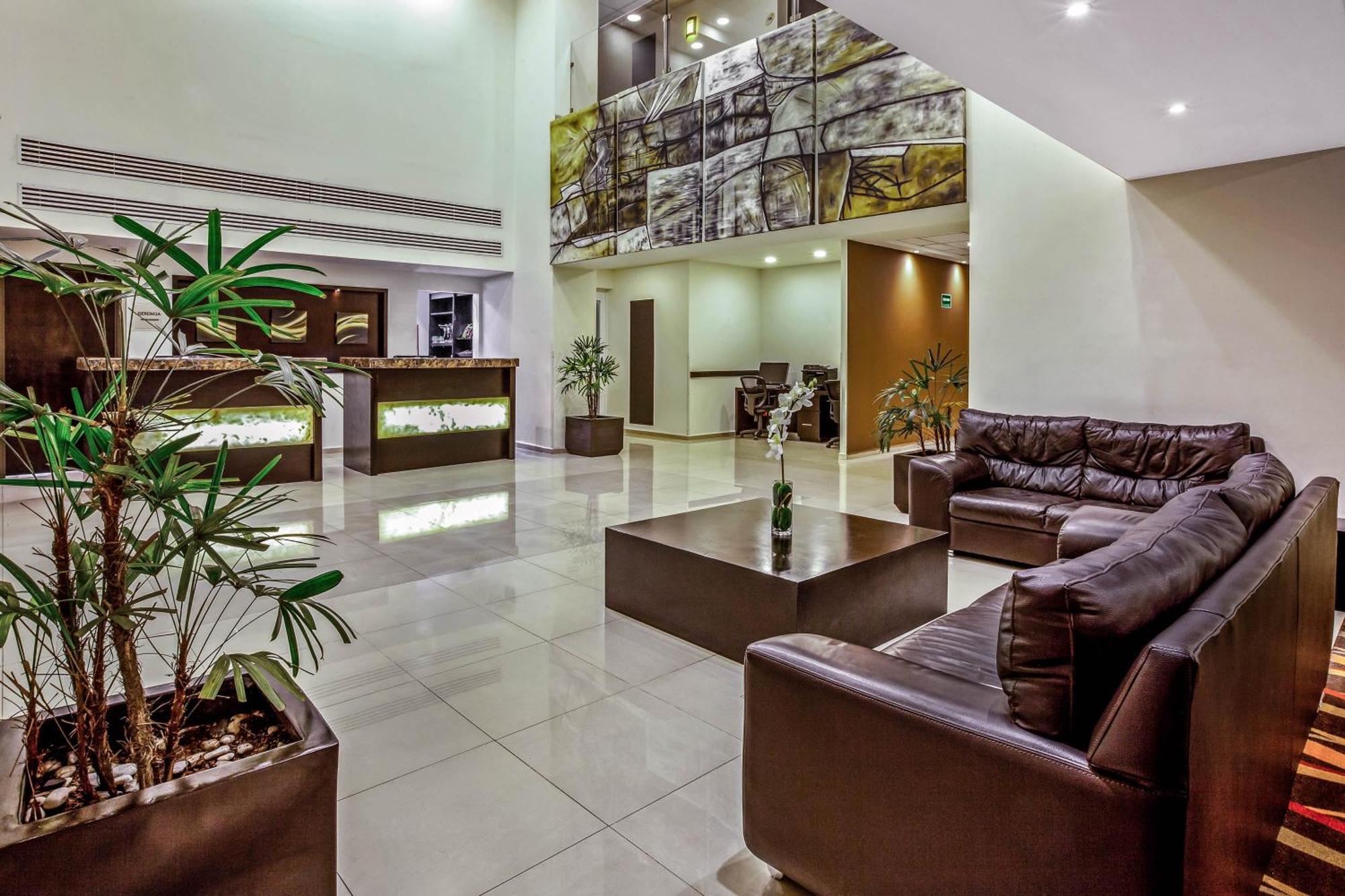 La Quinta by Wyndham San Luis Potosi Hotel
