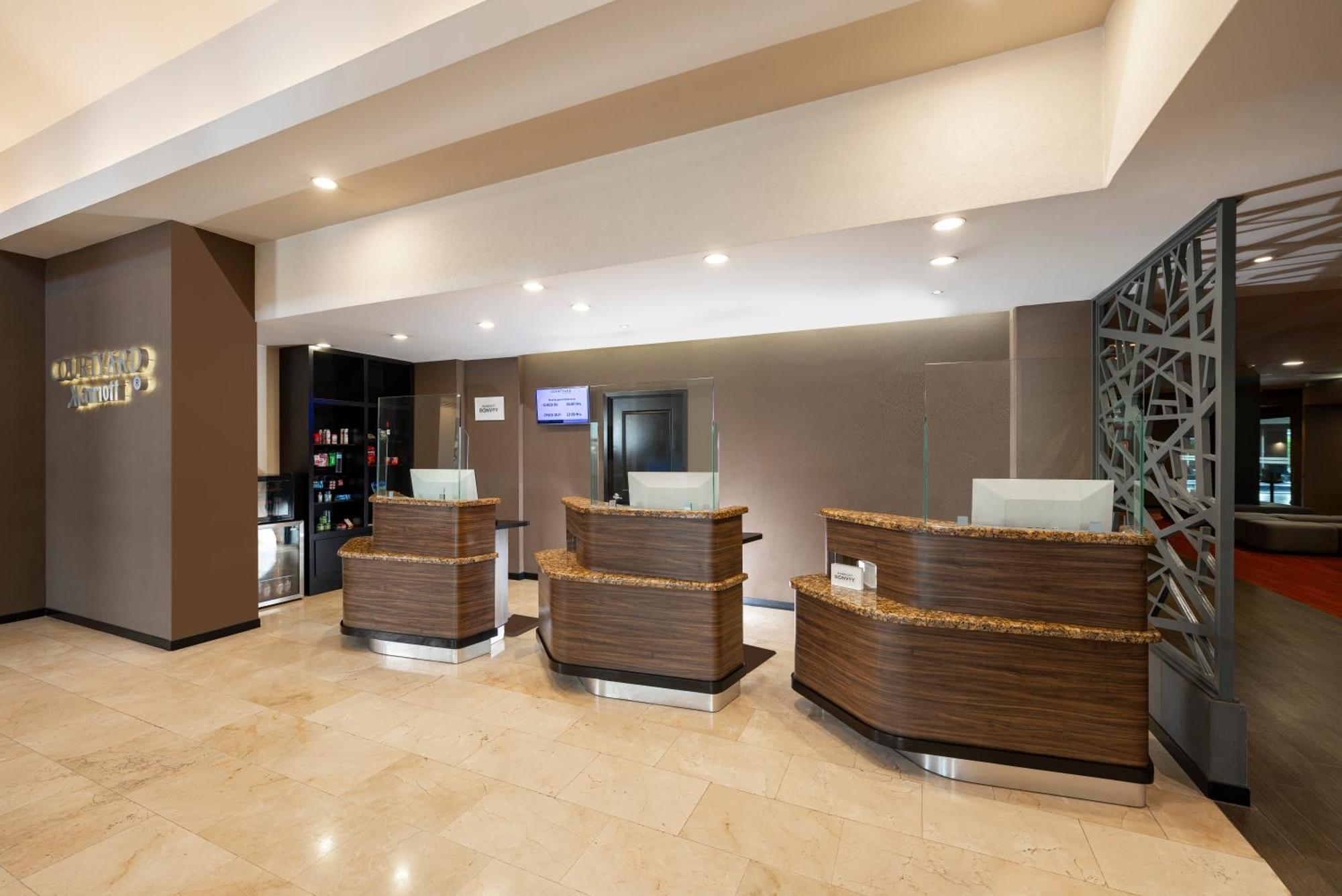 Courtyard By Marriott Hotel