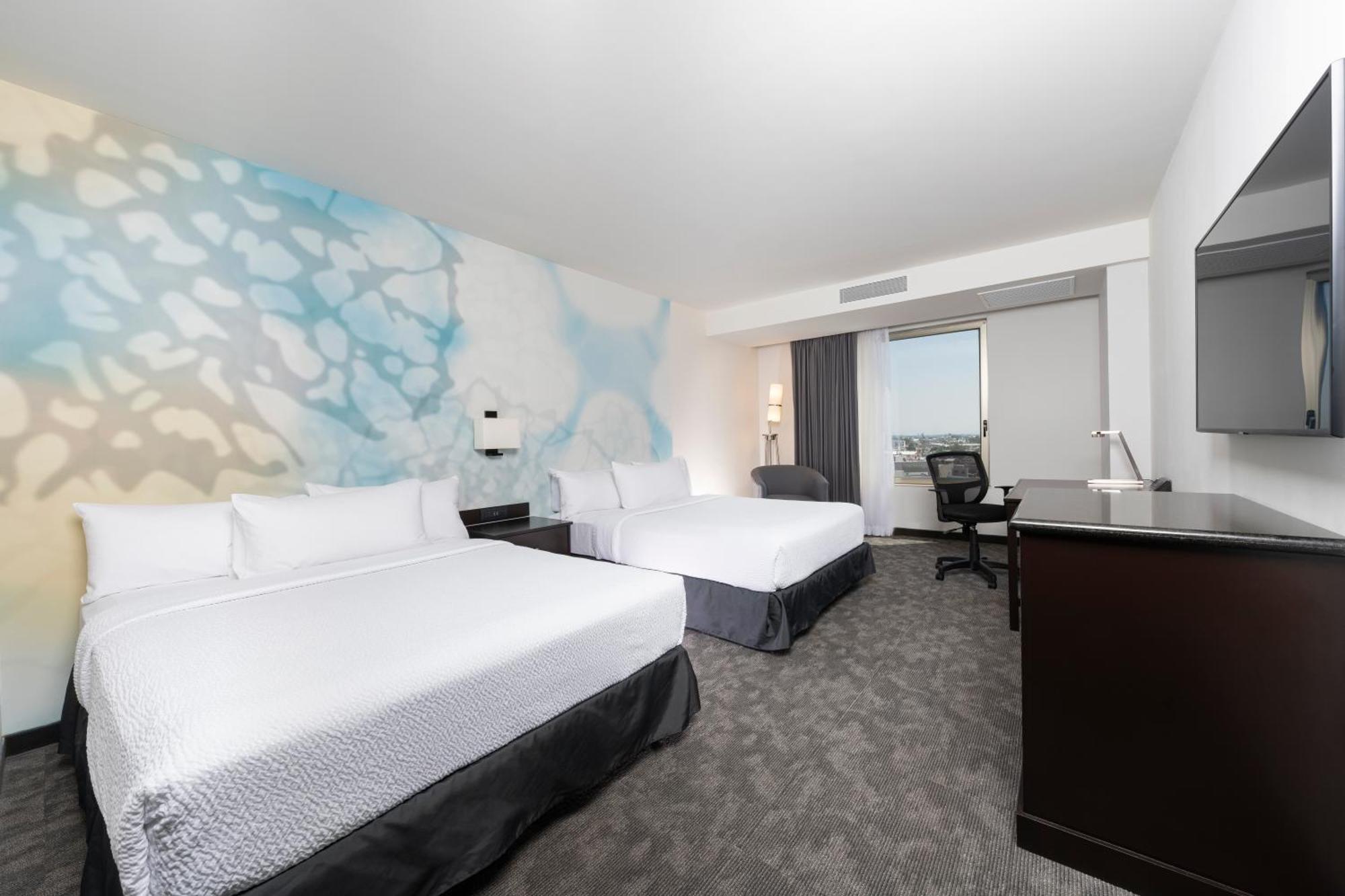 Courtyard By Marriott Hotel