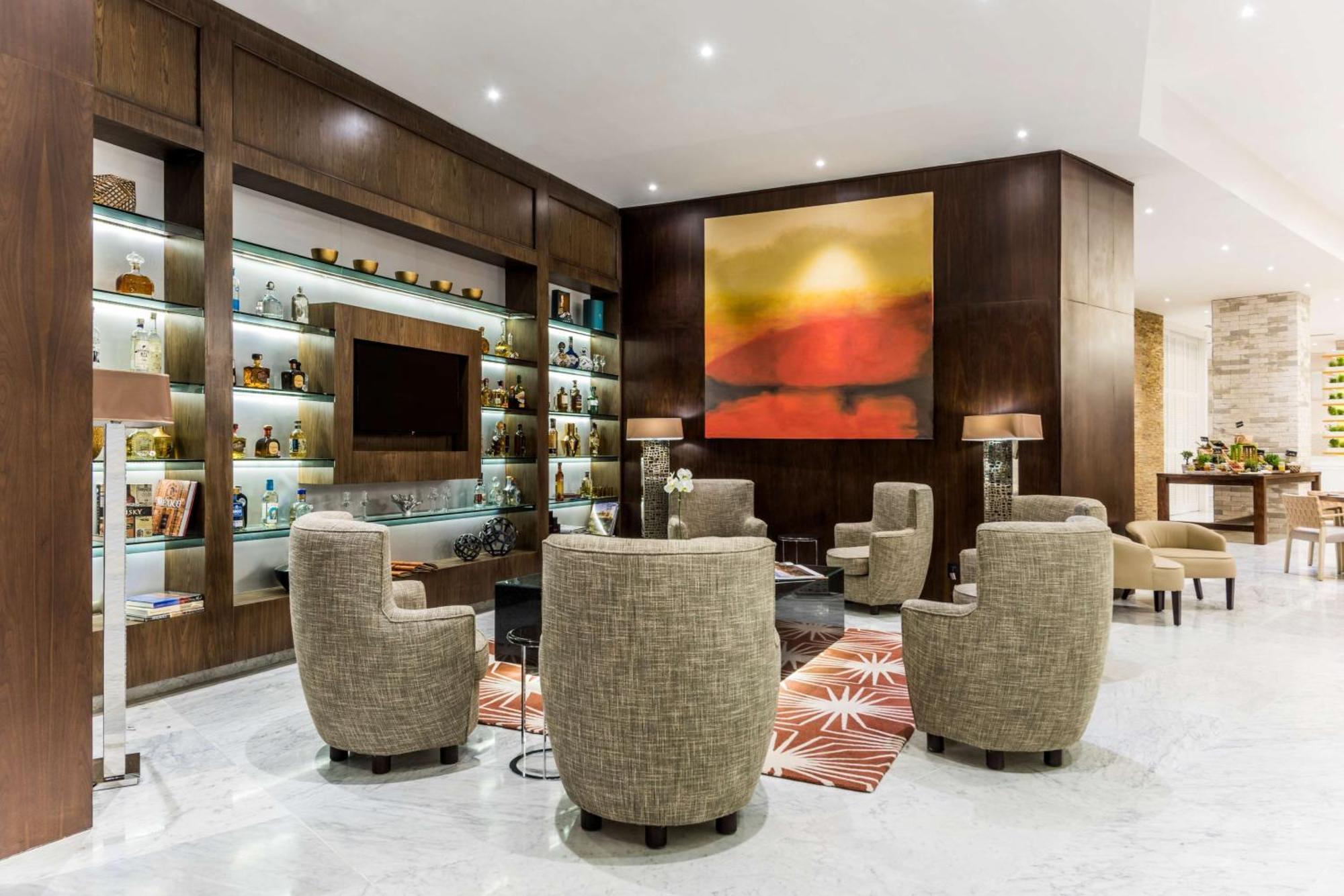 Hyatt Regency 5*