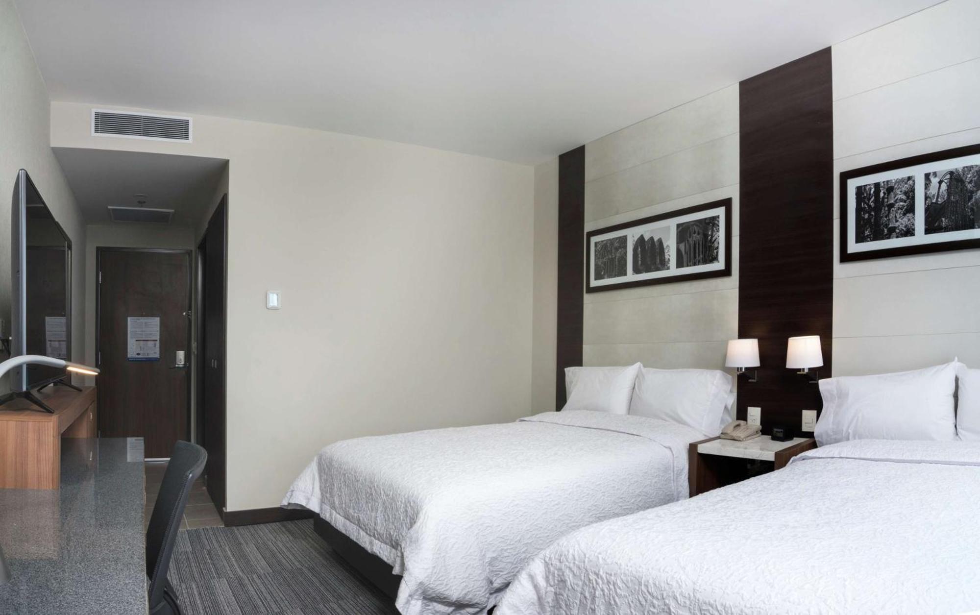 Hotel Hampton By Hilton 3*