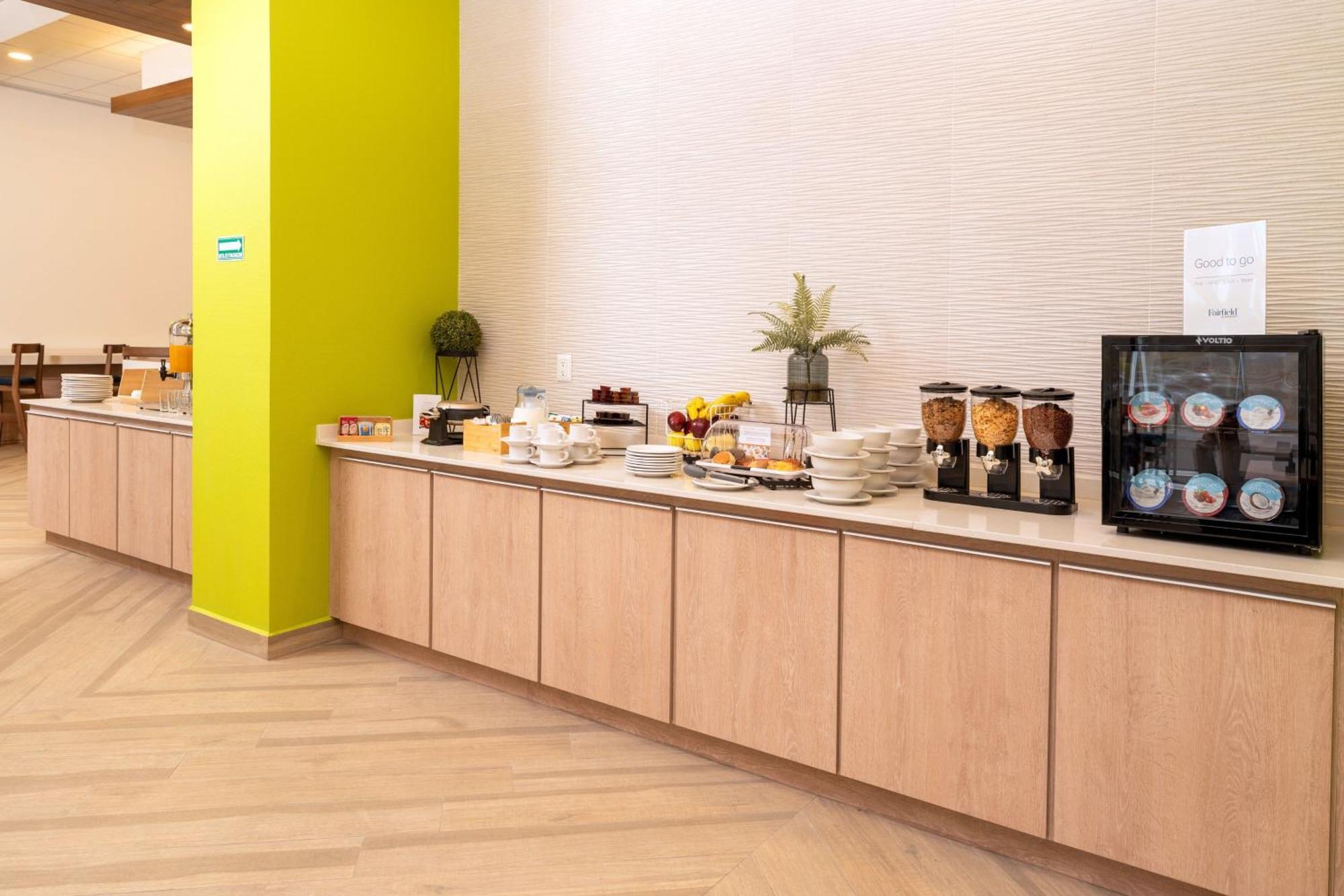 Fairfield By Marriott & 3*