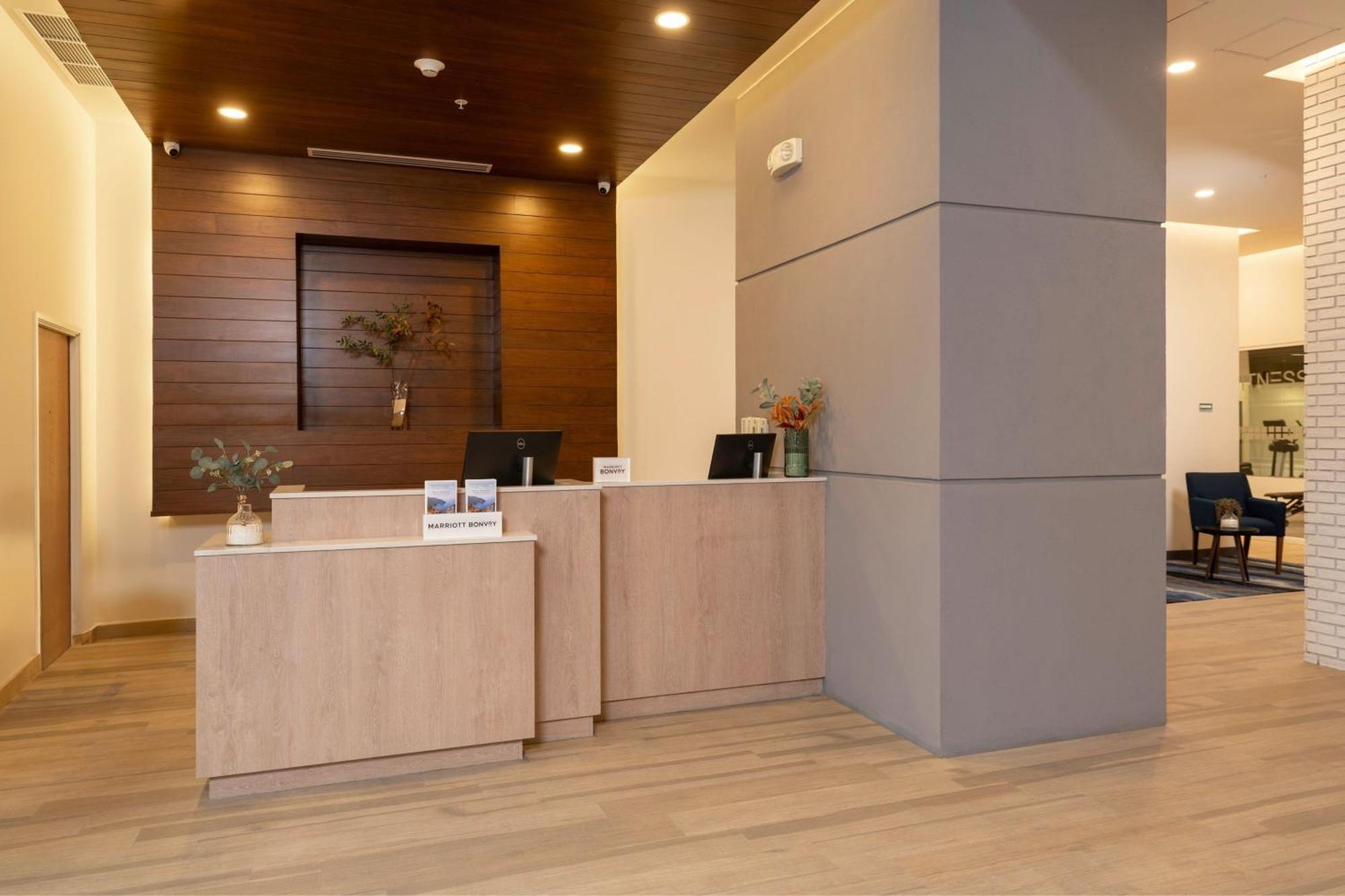 Fairfield By Marriott & 3* San Luis Potosí
