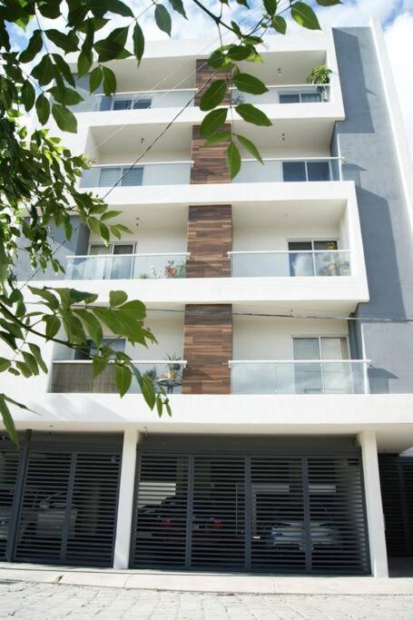 Departamento Escontria A Unos Pasos De Av.carranza *