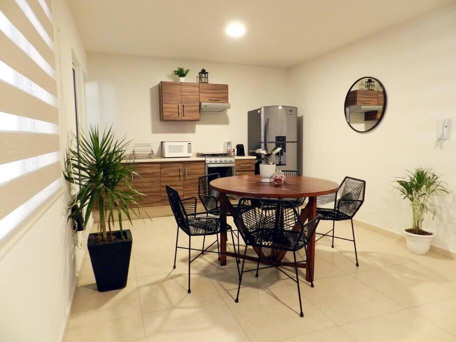 Departamento Escontria A Unos Pasos De Av.carranza *