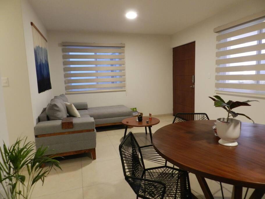Departamento Escontria A Unos Pasos De Av.carranza Apartamento *