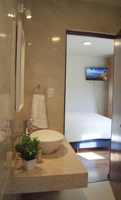 Departamento Escontria A Unos Pasos De Av.carranza