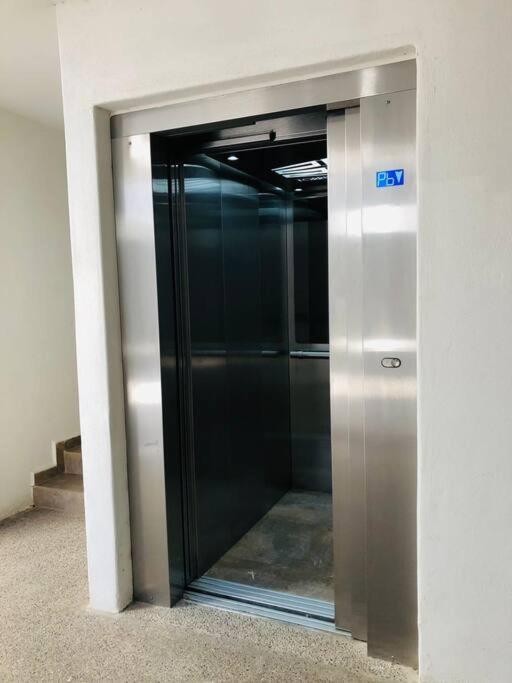Departamento Escontria A Unos Pasos De Av.carranza * San Luis Potosí