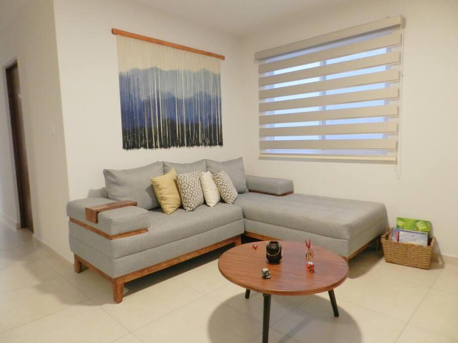 Departamento Escontria A Unos Pasos De Av.carranza *