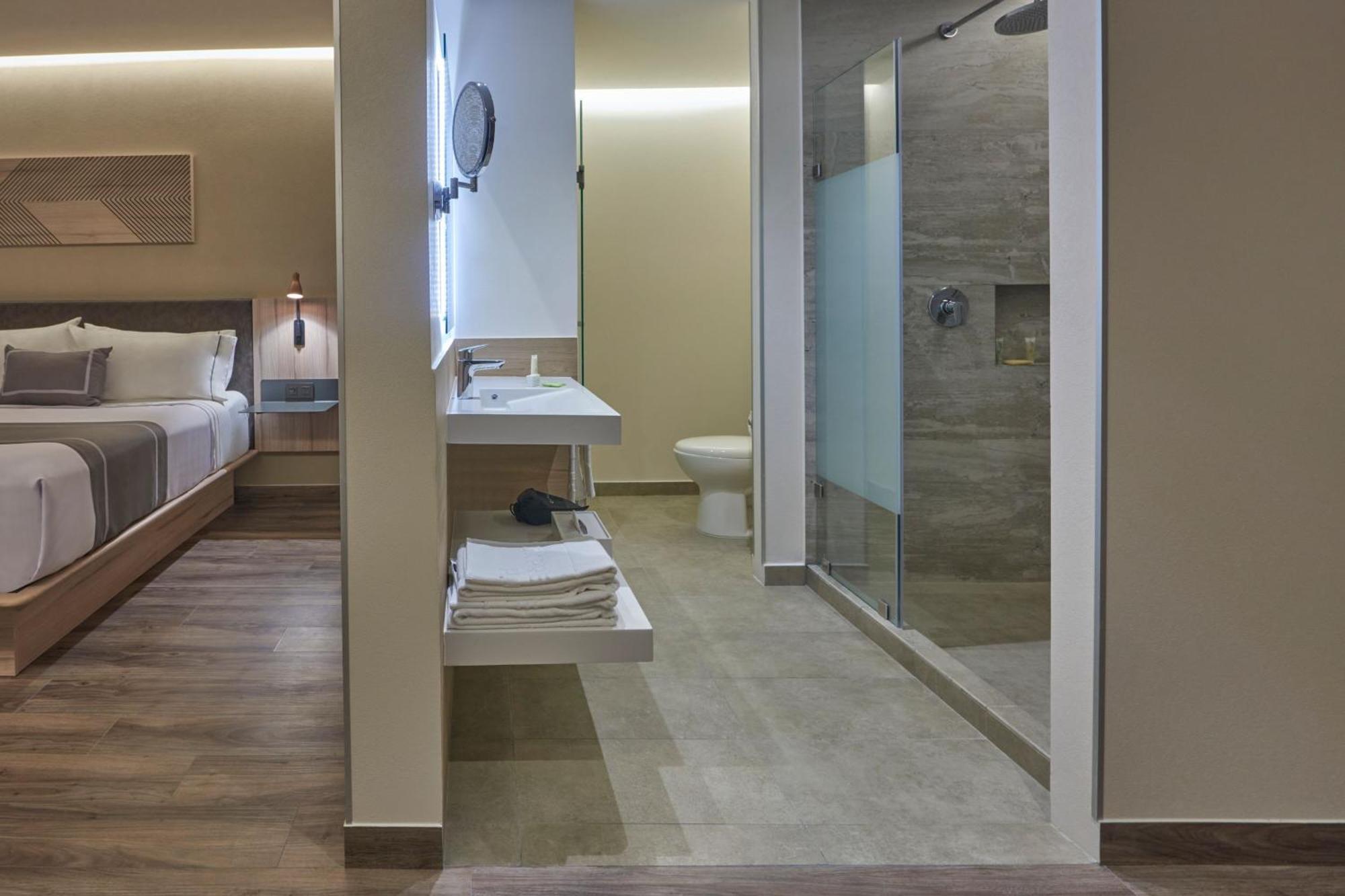 Hotel Express By Marriott 4*