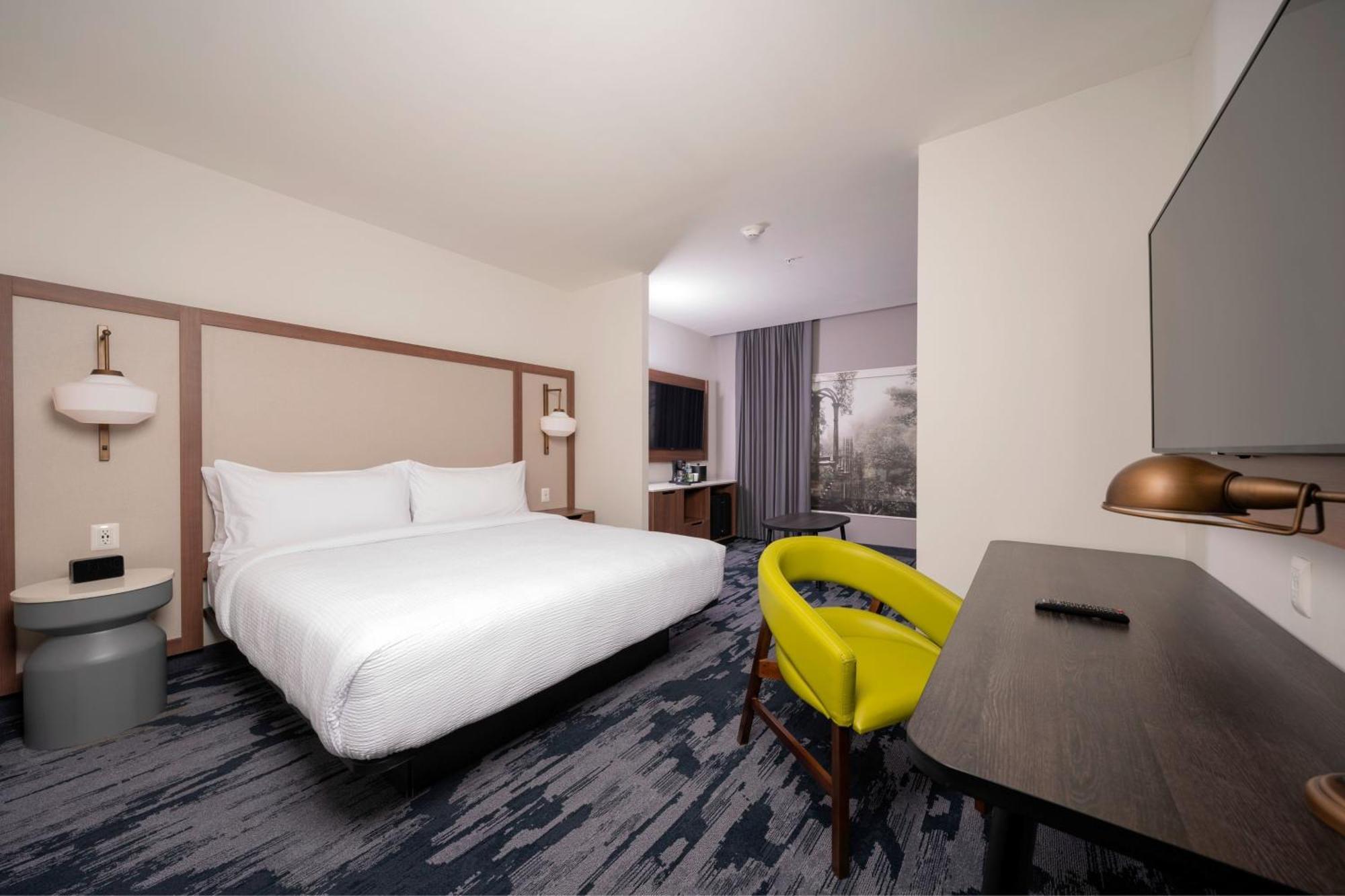 Fairfield By Marriott & Hotel 3*