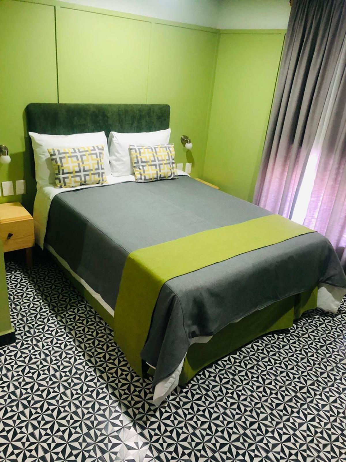 Lu De Anda Boutique