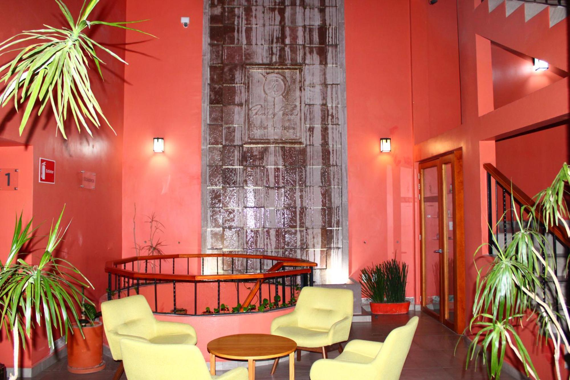 Lu De Anda Boutique 4*