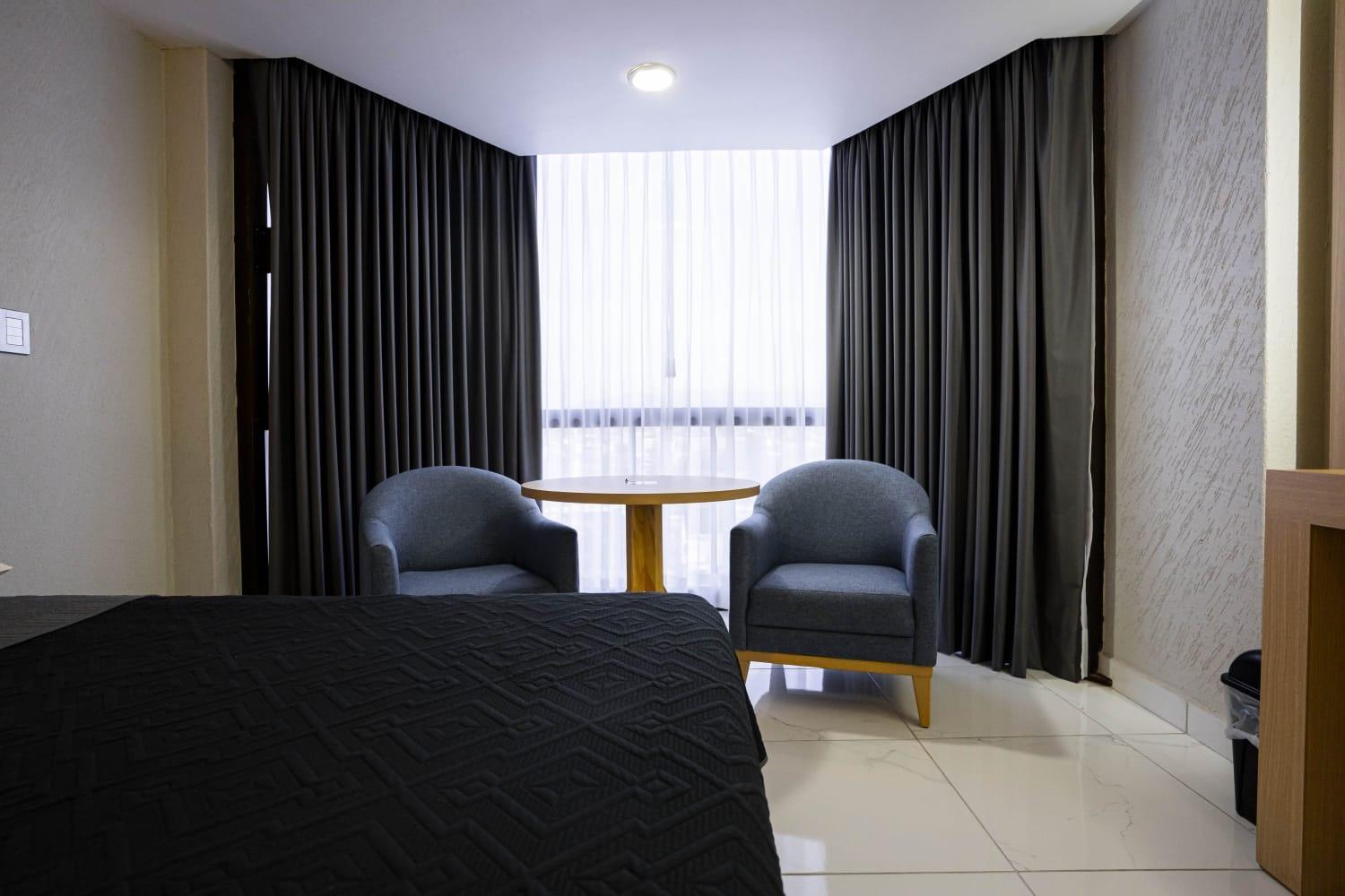 Real Plaza Hotel 4*