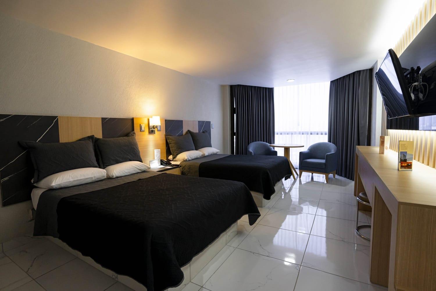 Hotel Real Plaza 4*