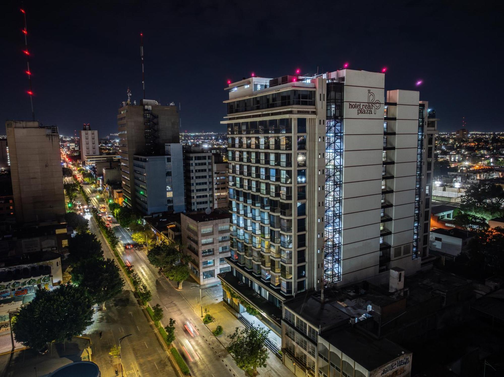 Real Plaza 4*