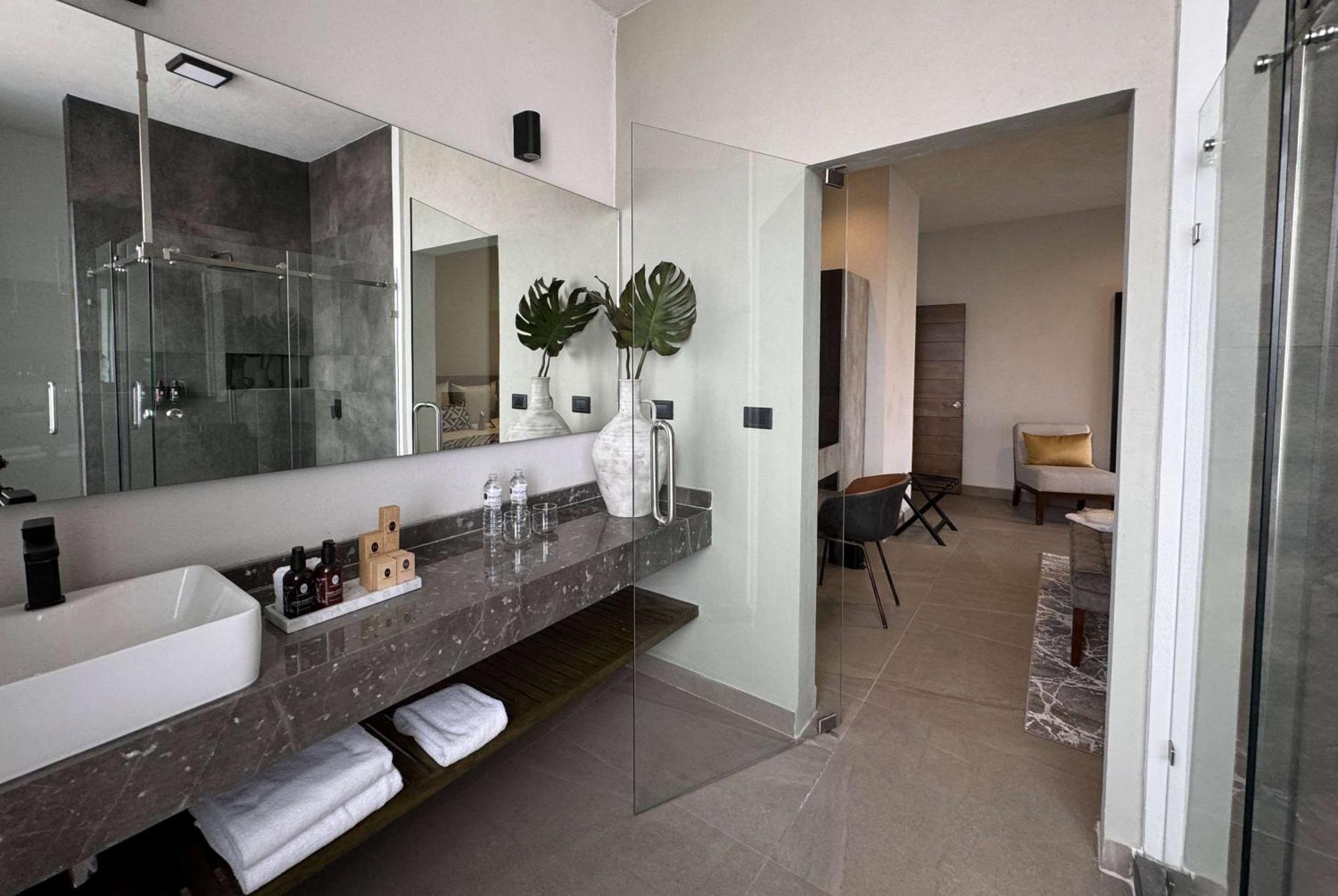 Esplendor By Wyndham Monarca Hotel