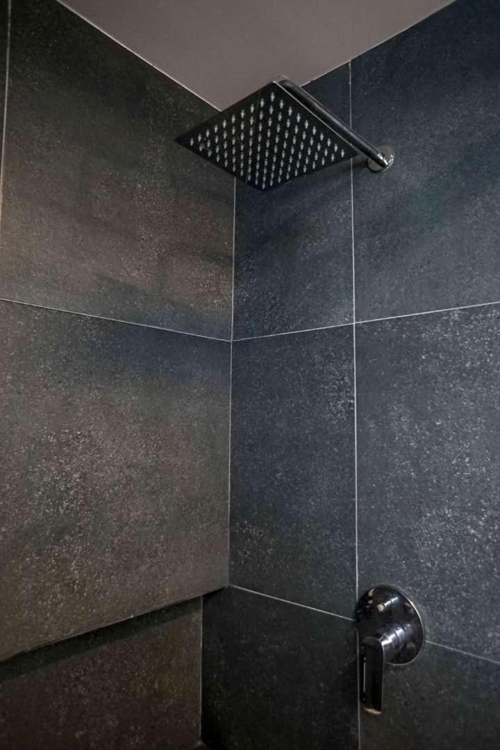 Apartamento Cozy For 4 Guests With Free Parking