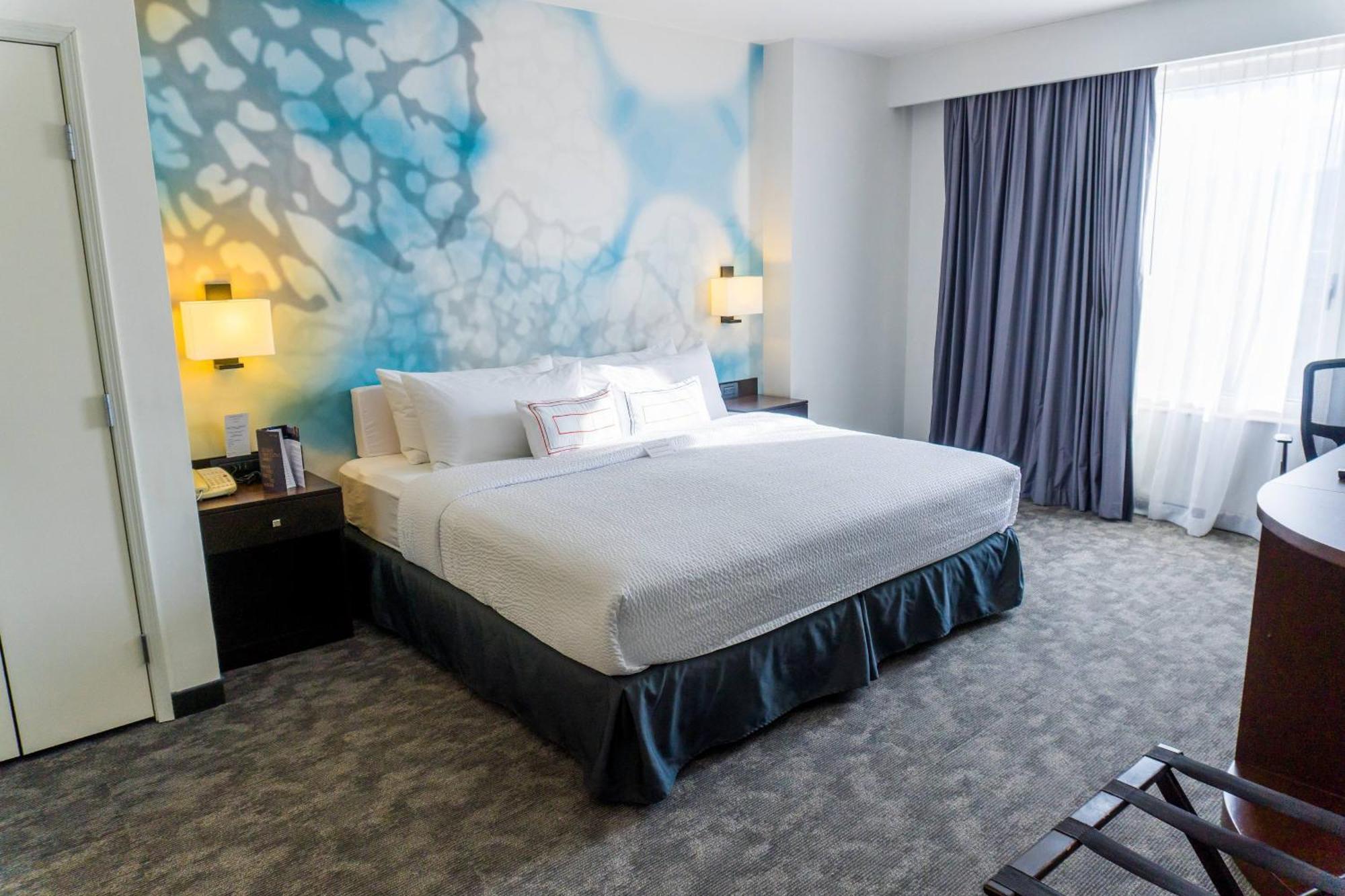 Hotel Courtyard By Marriott 4*