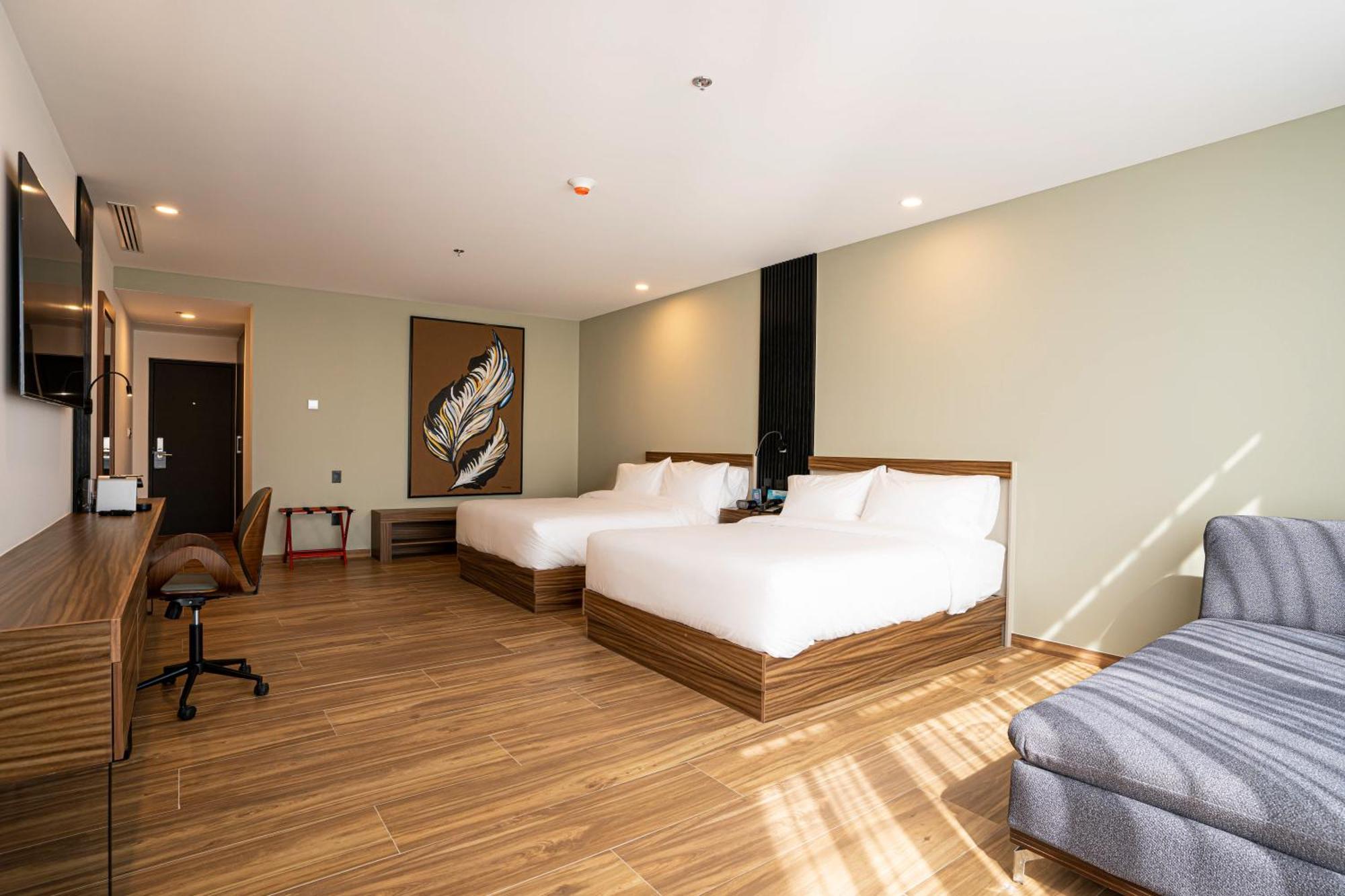 Radisson Aeropuerto Hotel *