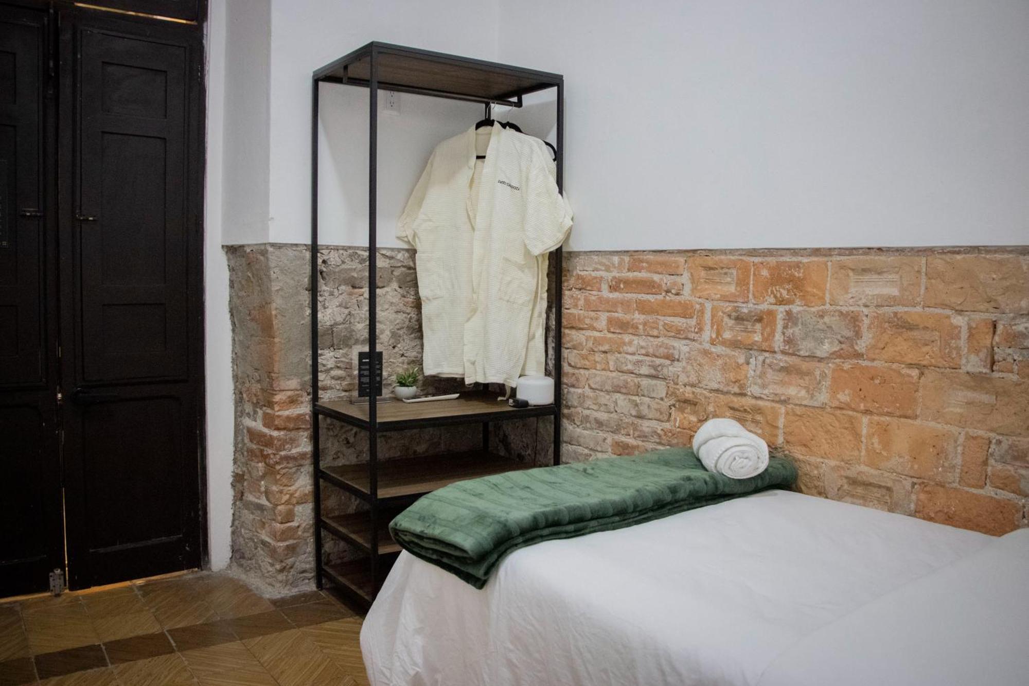 Collection O Patio Zaragoza Bed & Breakfast