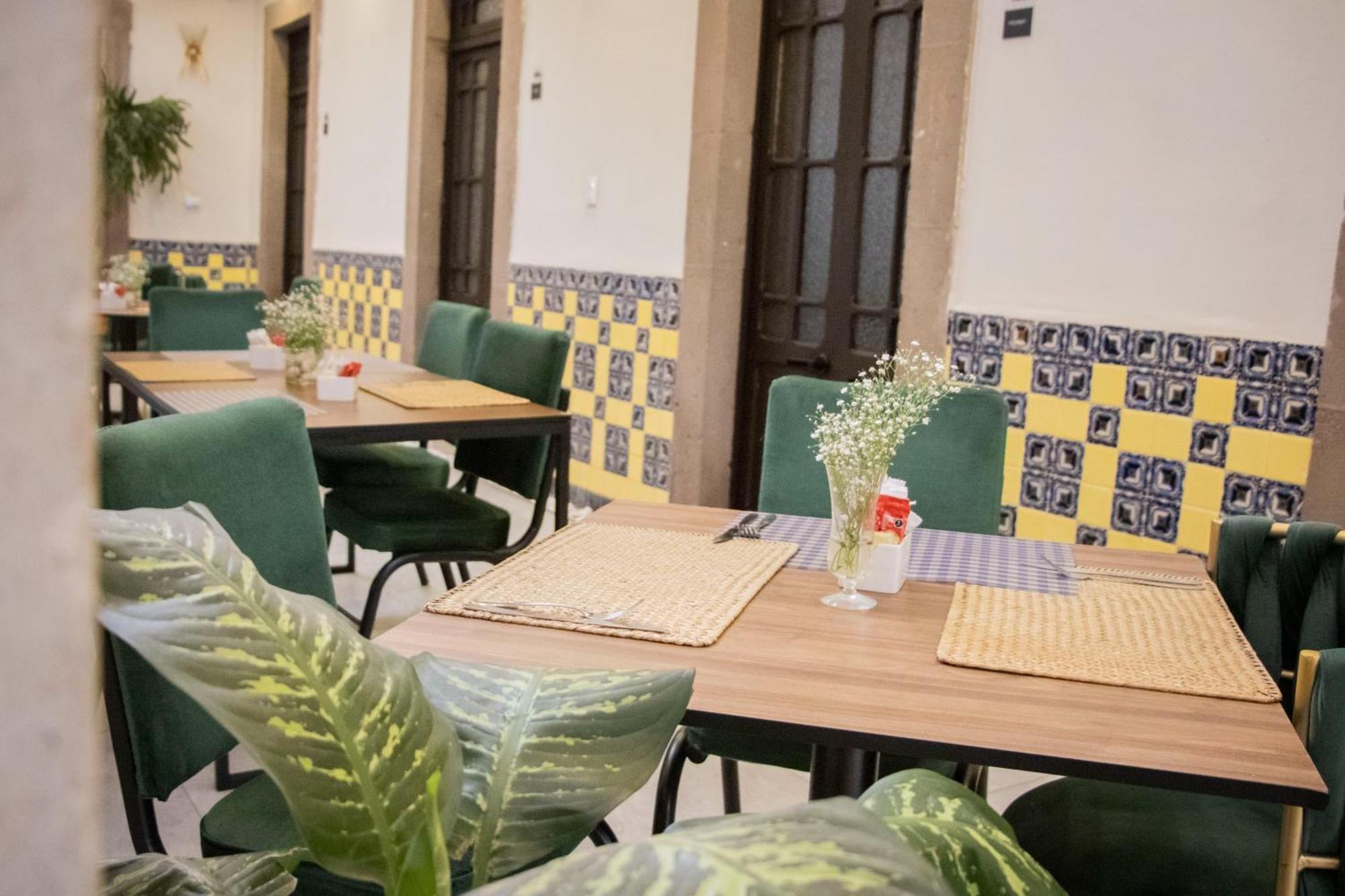 Collection O Patio Zaragoza Bed & Breakfast