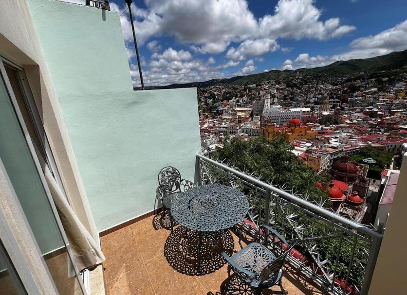 Casa Del Arbol * San Luis Potosí