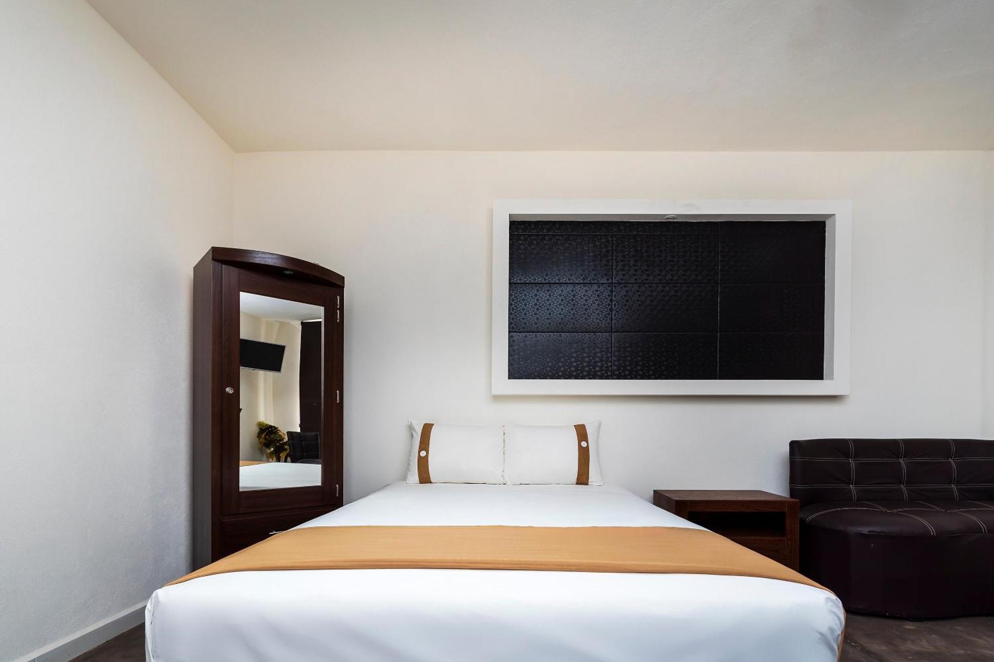 Capital O Joyma Suites, San Luis