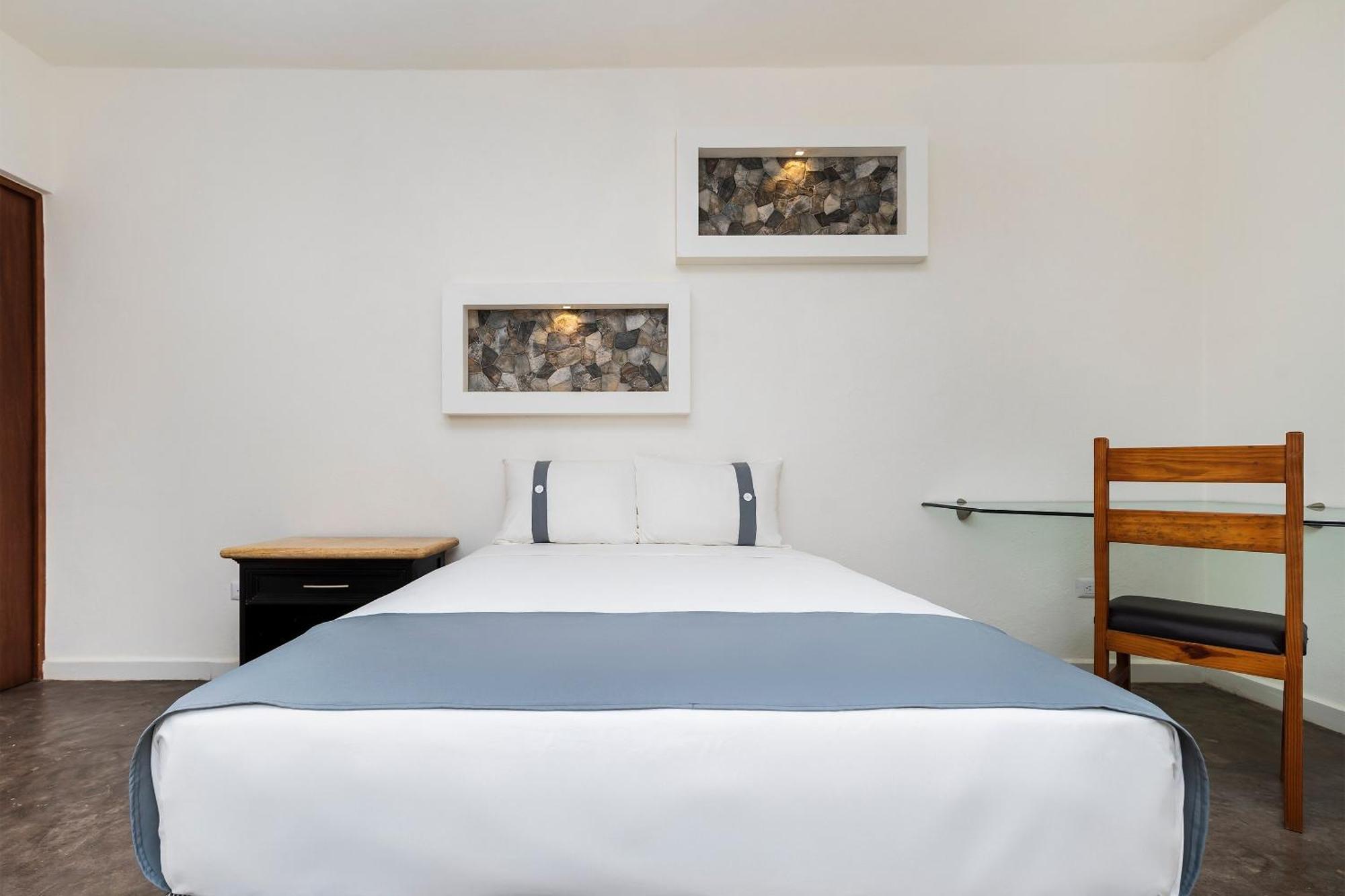 Capital O Joyma Suites, San Luis Hotel