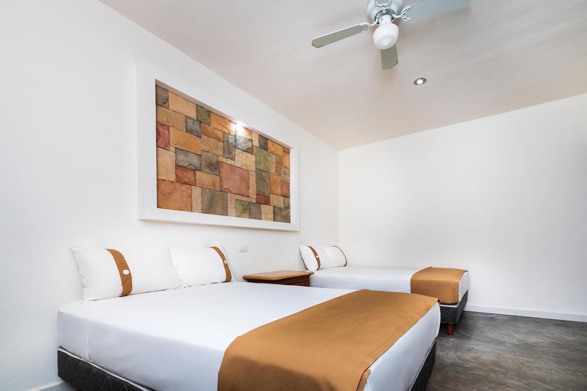 Capital O Joyma Suites, San Luis 3* San Luis Potosi