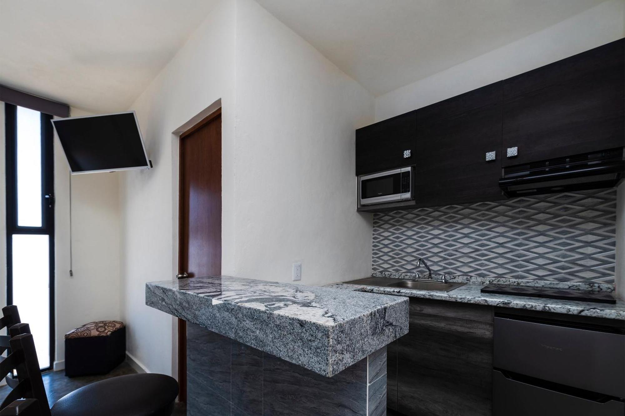 Capital O Joyma Suites, San Luis Hotel