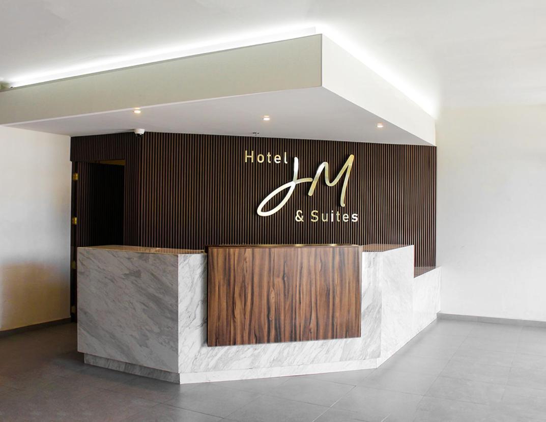 Jm & Hotel *