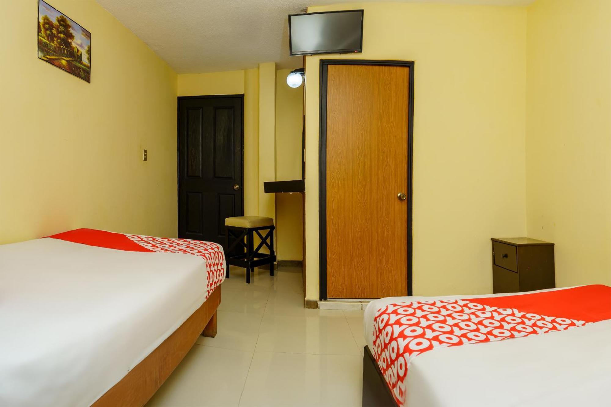 Oyo Bugambilia, Hotel