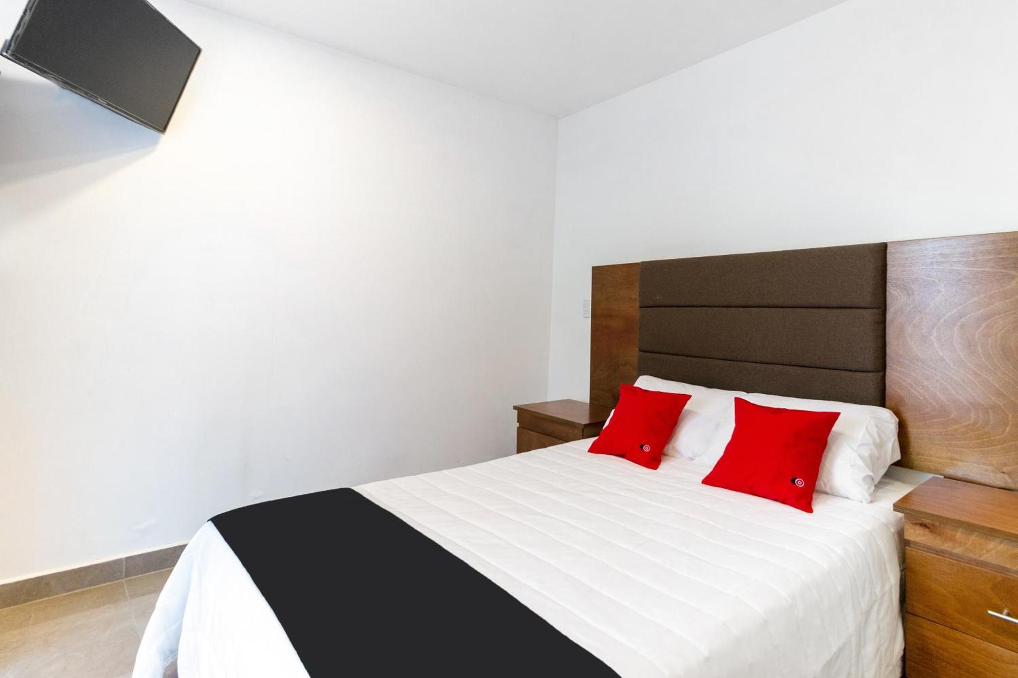 Hotel Capital O San Jose,