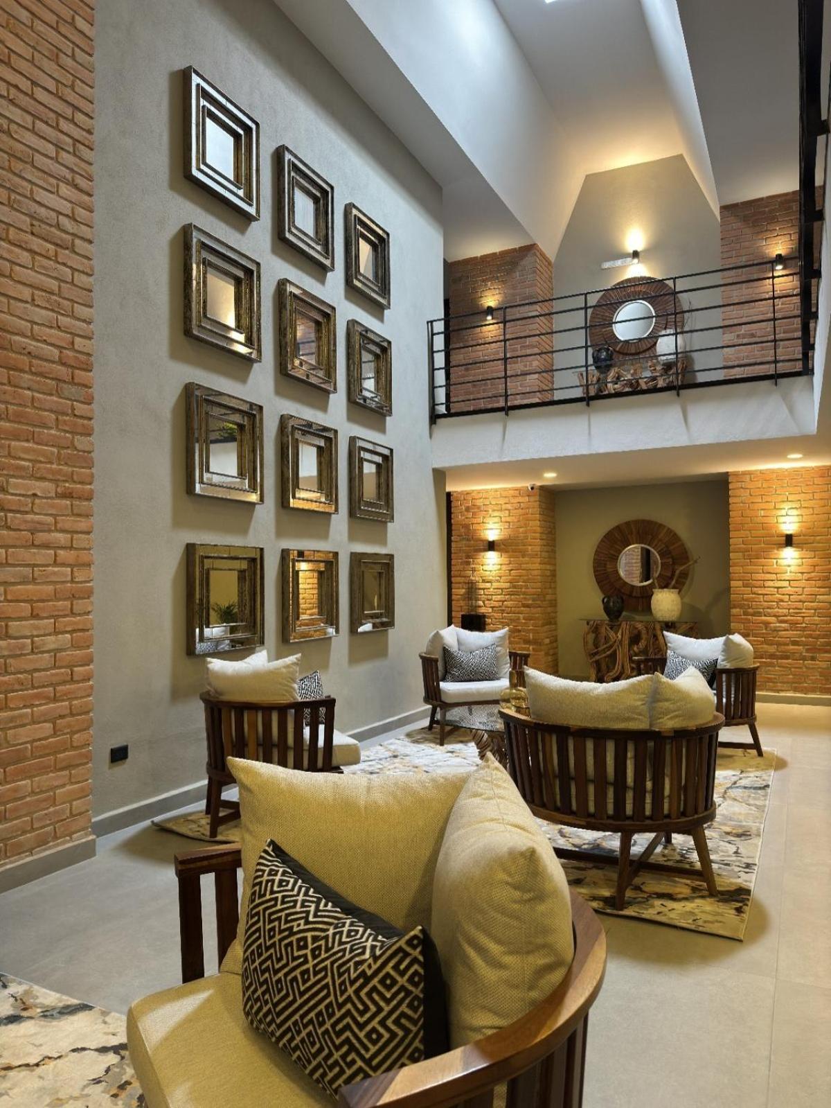Esplendor By Wyndham Monarca Hotel