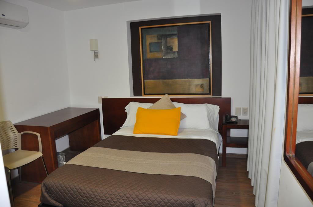 Santa Lucia Del Bosque Hotel