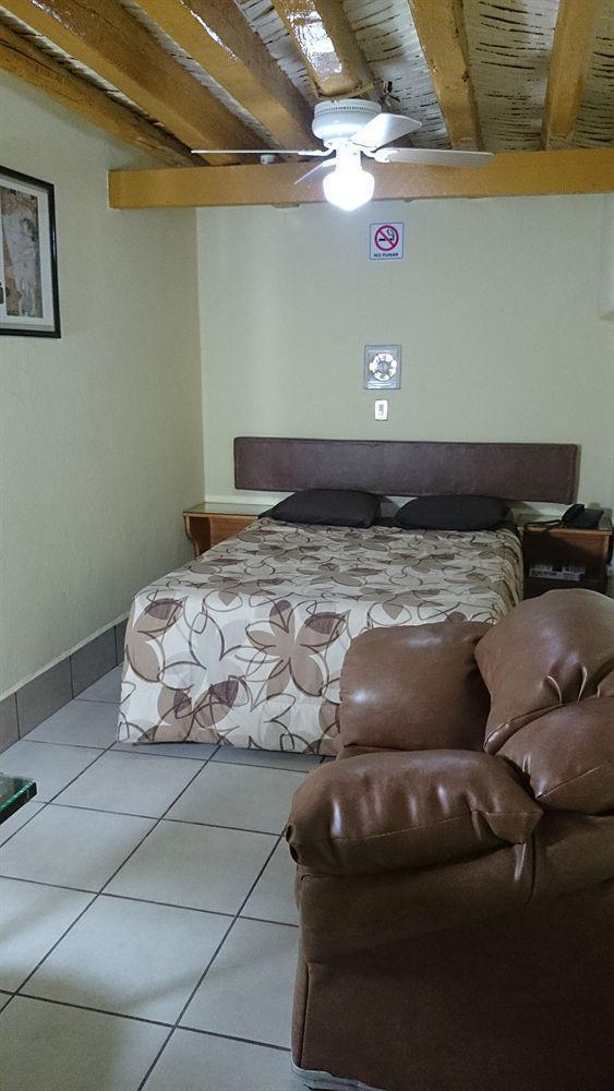 Hotel 1973 3*