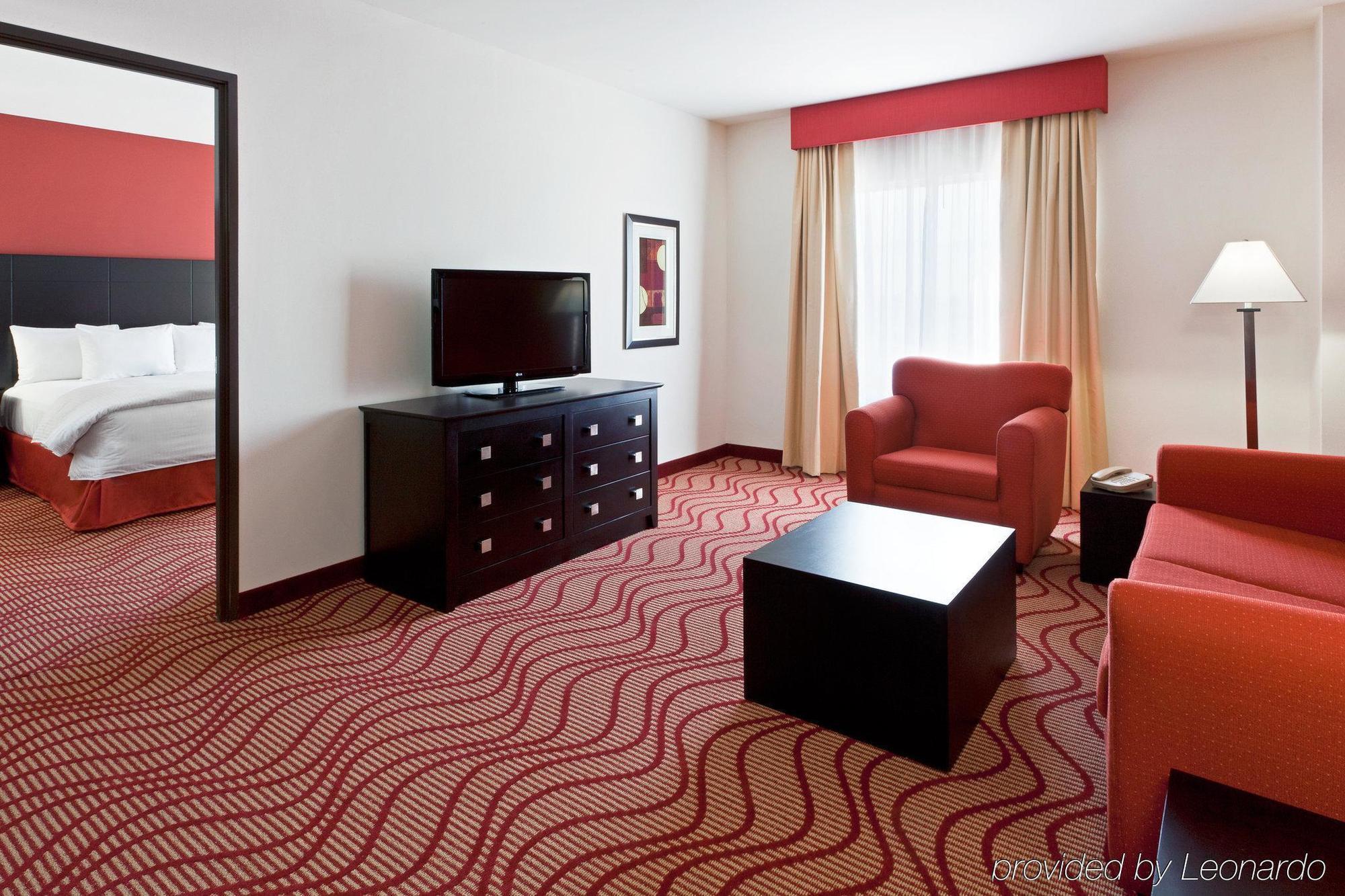 La Quinta by Wyndham San Luis Potosi Hotel