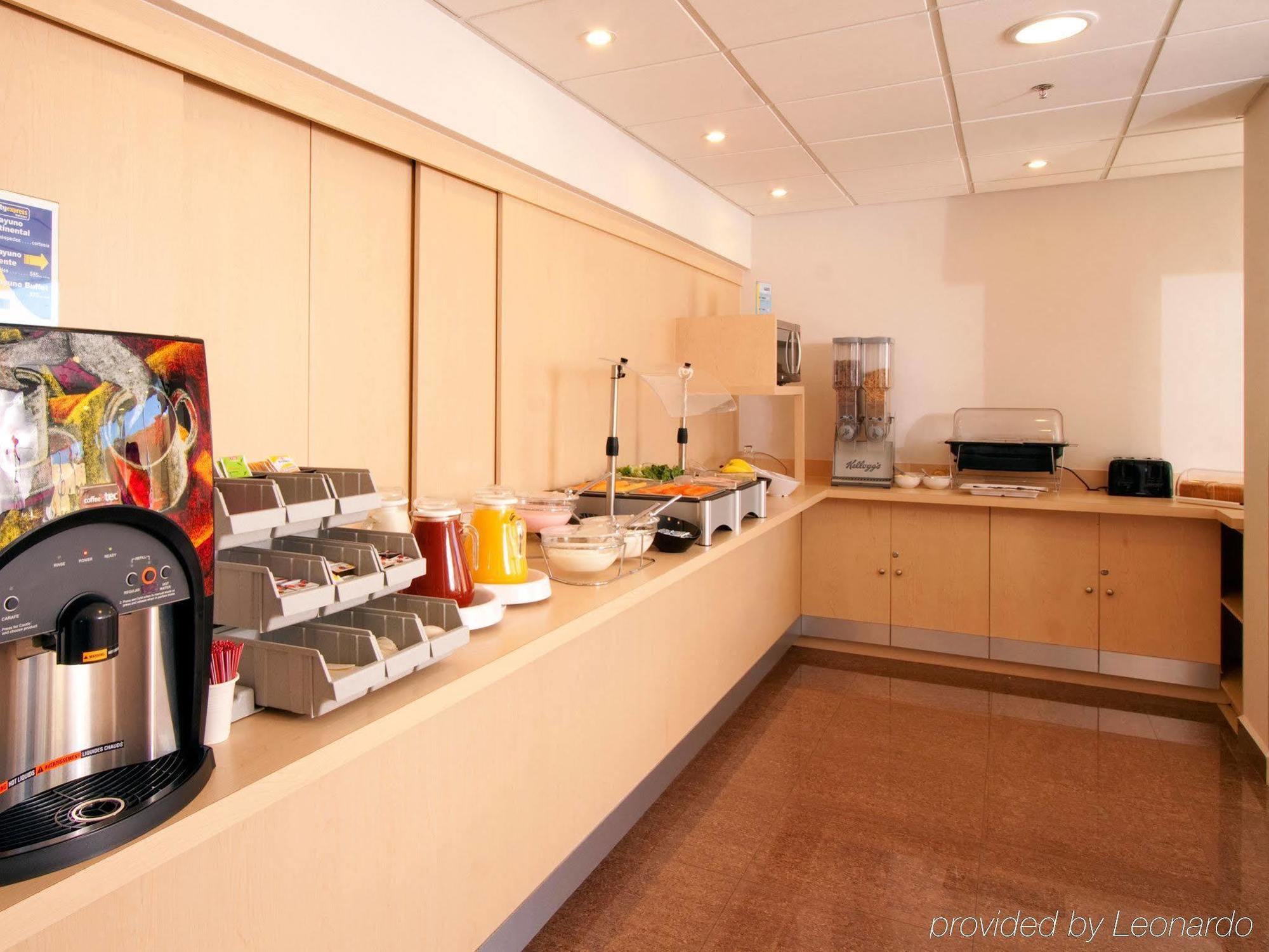 Express By Marriott Zona Universitaria Hotel