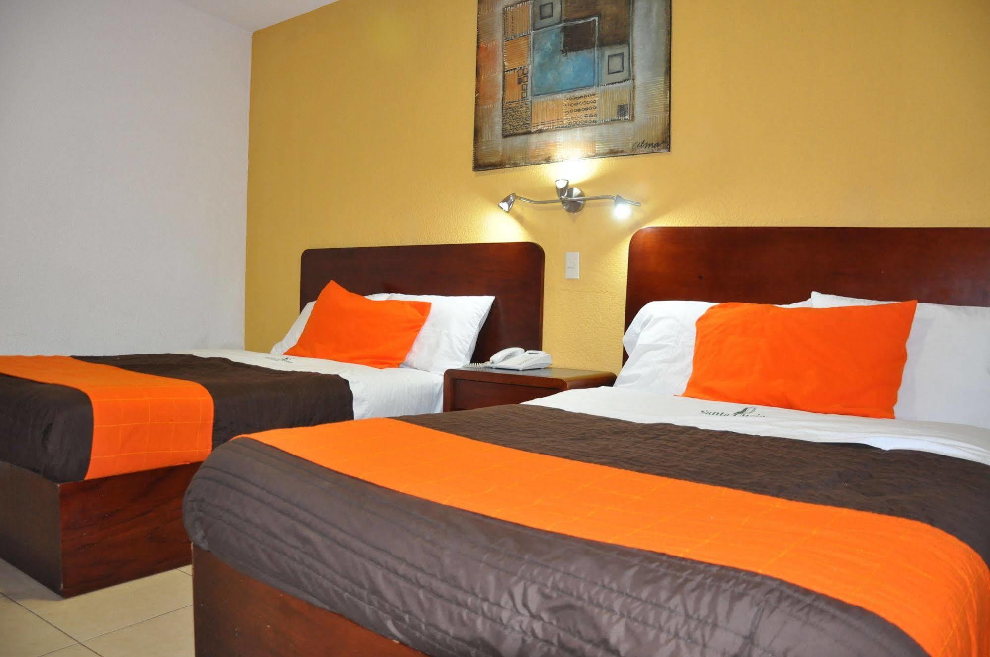 Hotel Santa Lucia Del Bosque 3*
