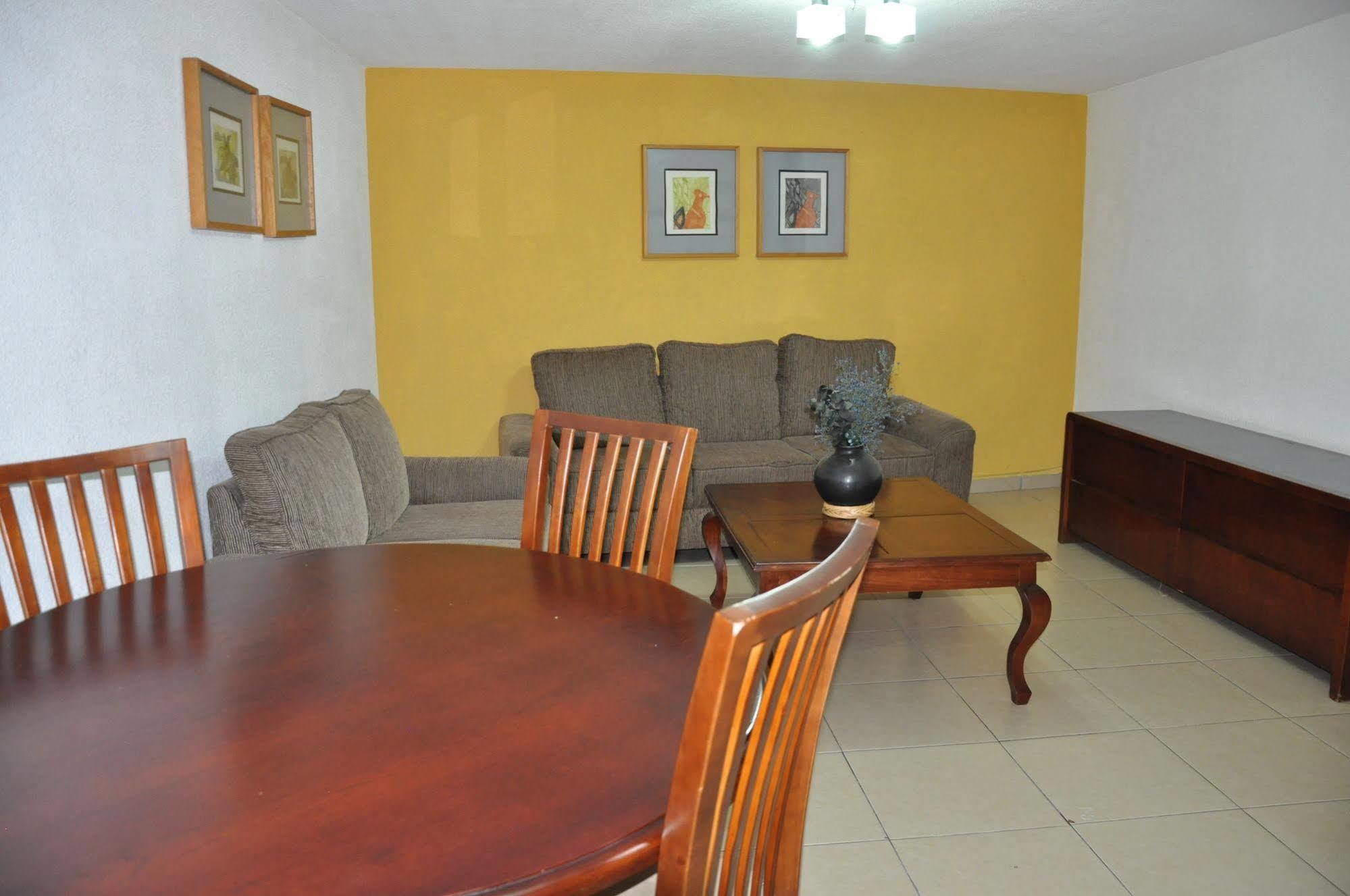 Hotel Santa Lucia Del Bosque 3*