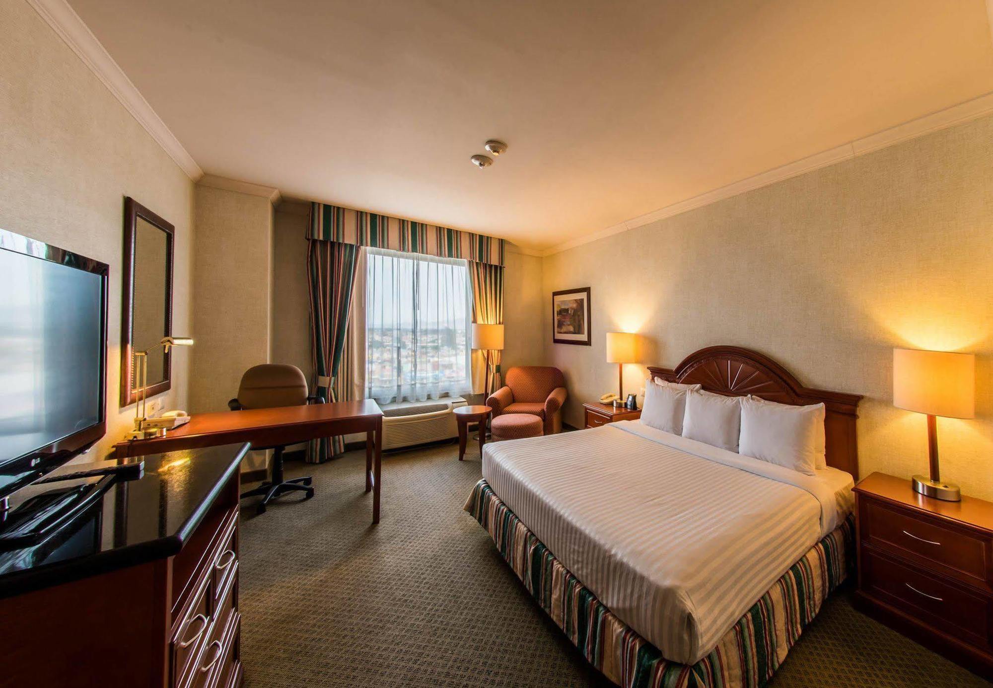 Courtyard By Marriott Hotel 4*