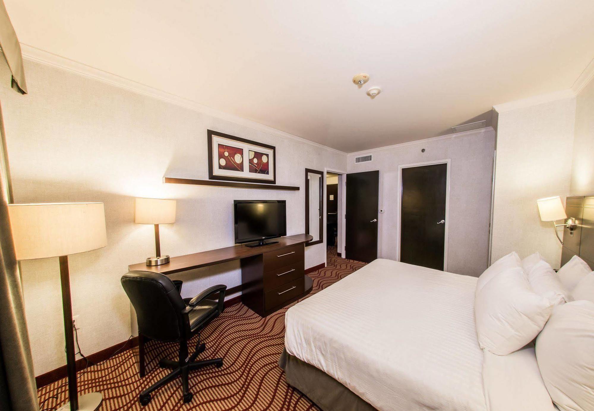 Courtyard By Marriott Hotel 4*